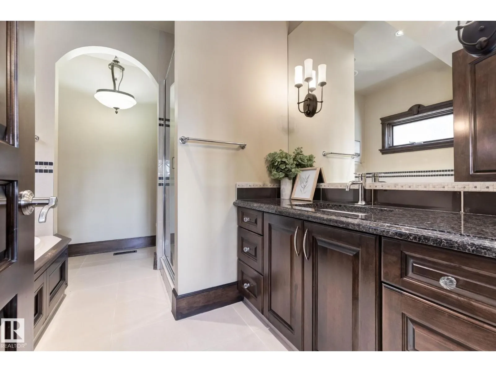 1840 Westmount BV