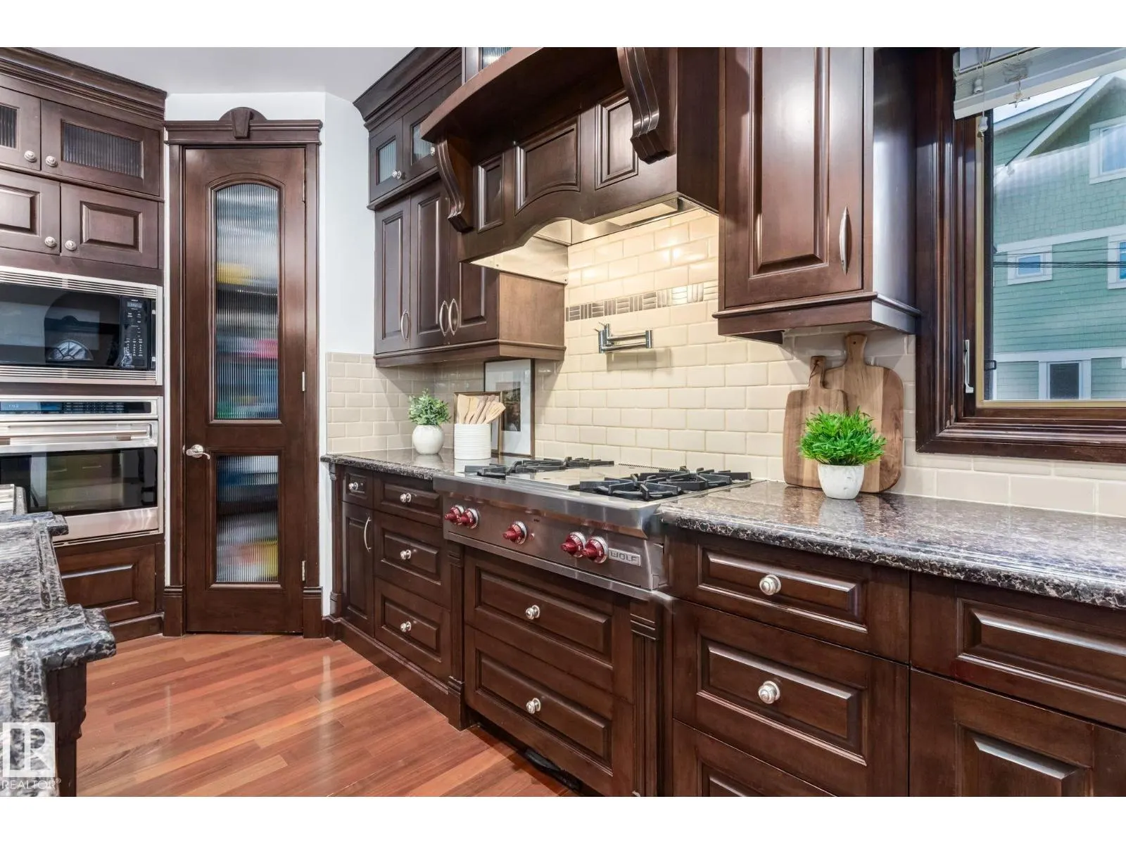 1840 Westmount BV