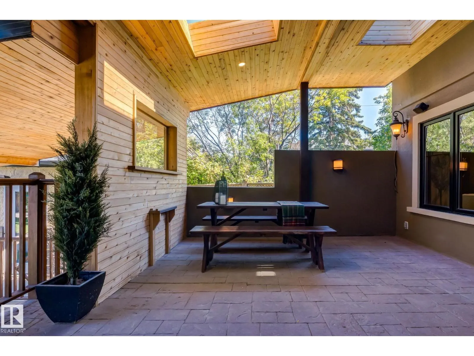1840 Westmount BV