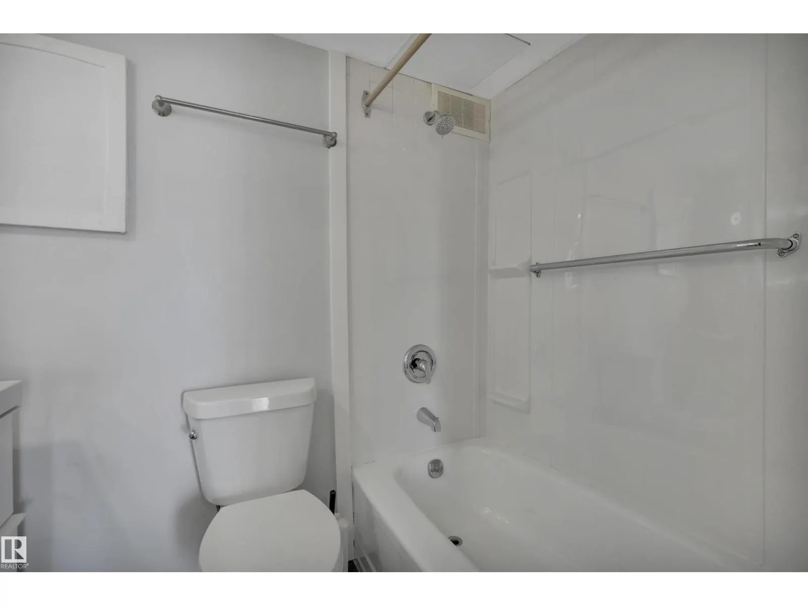 #210 10883 SASKATCHEWAN DR NW