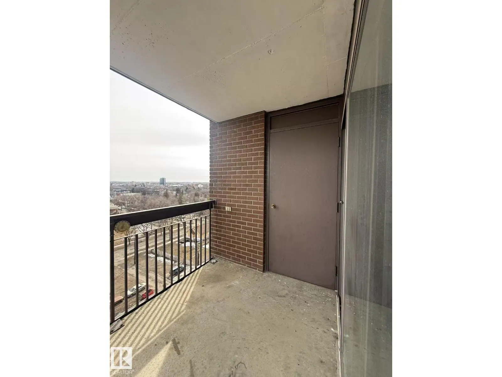 #1004 11027 87 AV NW