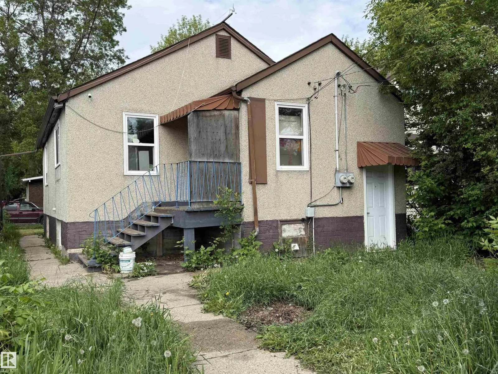 11825 67 ST NW