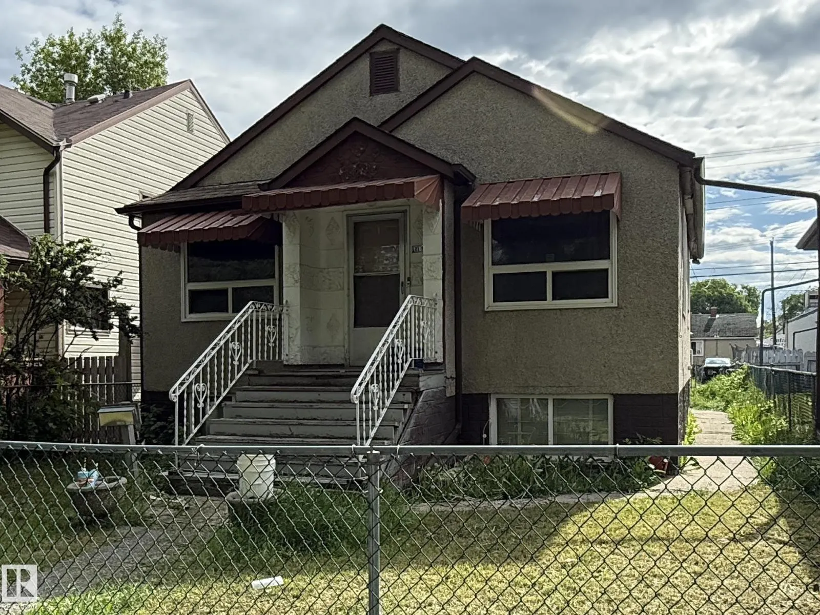 11825 67 ST NW