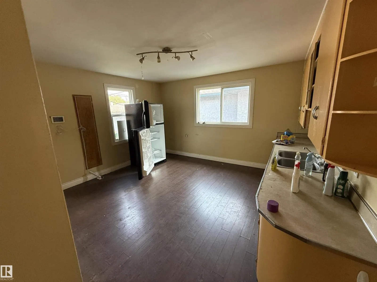 11825 67 ST NW
