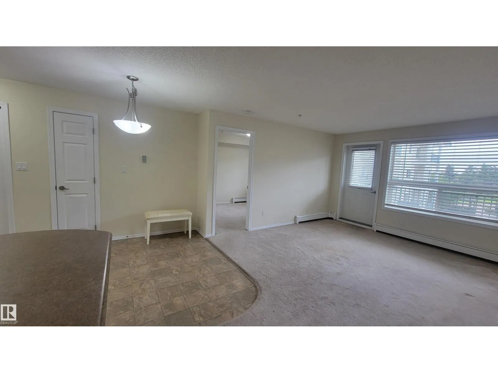 #323 13625 34 ST NW