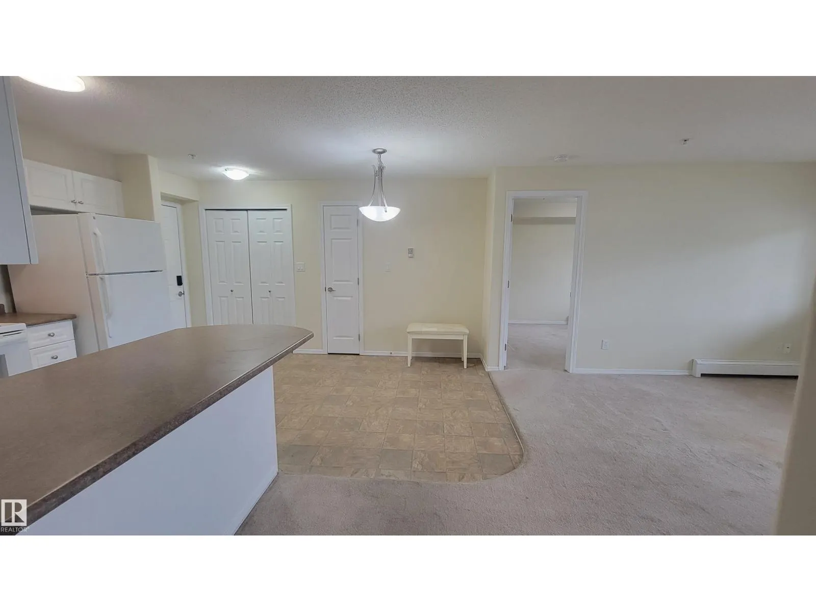 #323 13625 34 ST NW