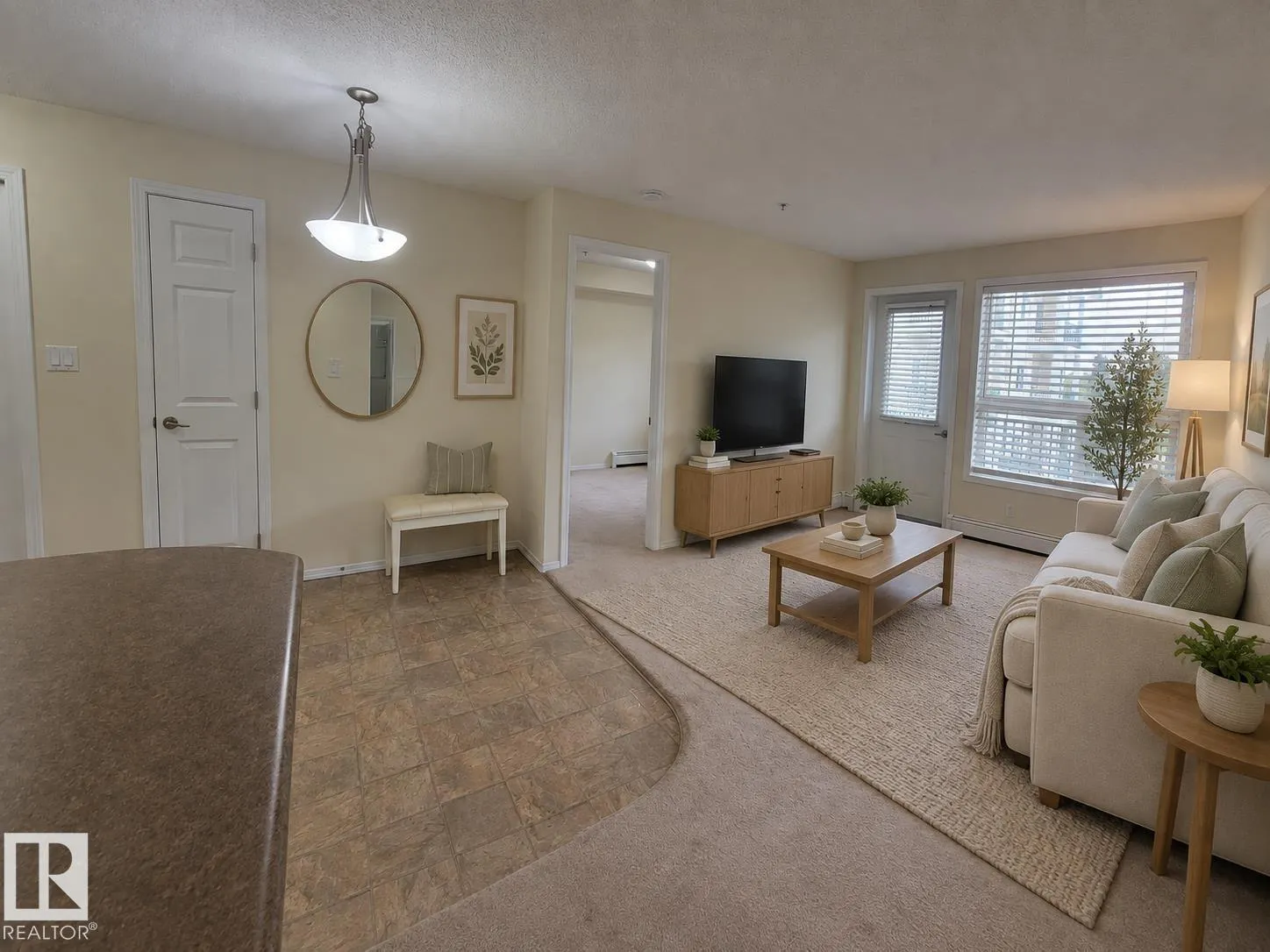 #323 13625 34 ST NW