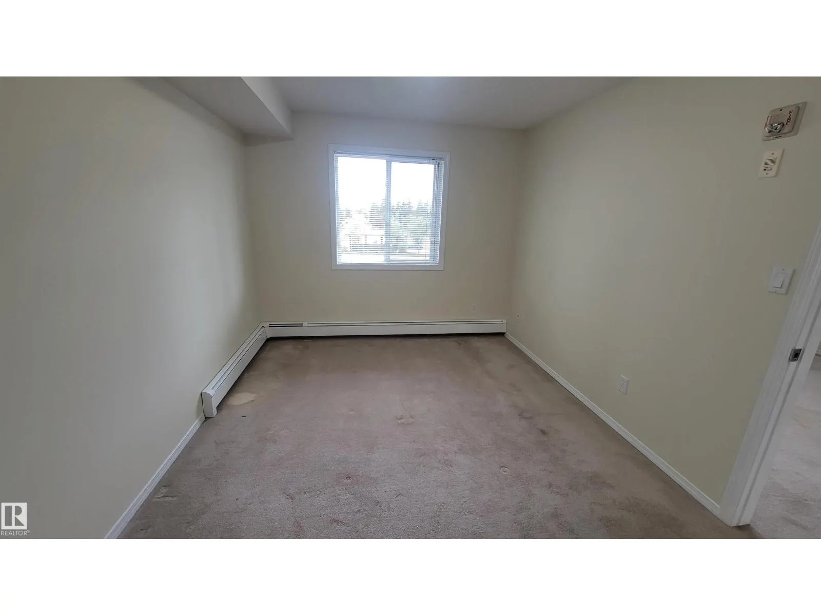 #323 13625 34 ST NW
