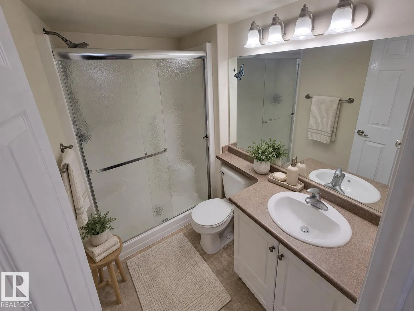 #323 13625 34 ST NW