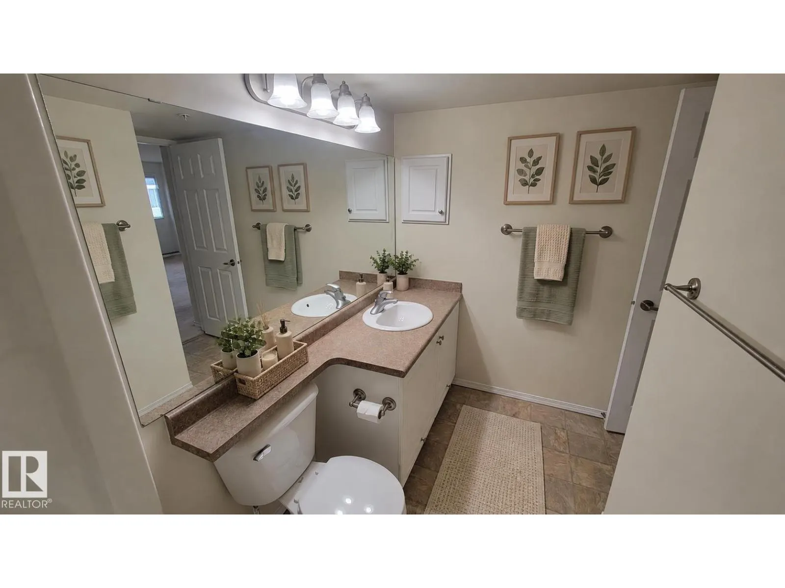 #323 13625 34 ST NW