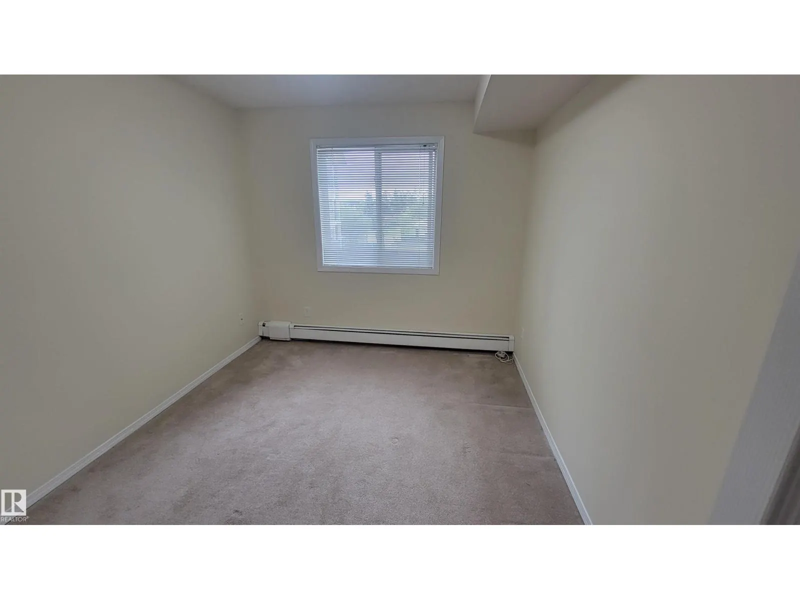 #323 13625 34 ST NW
