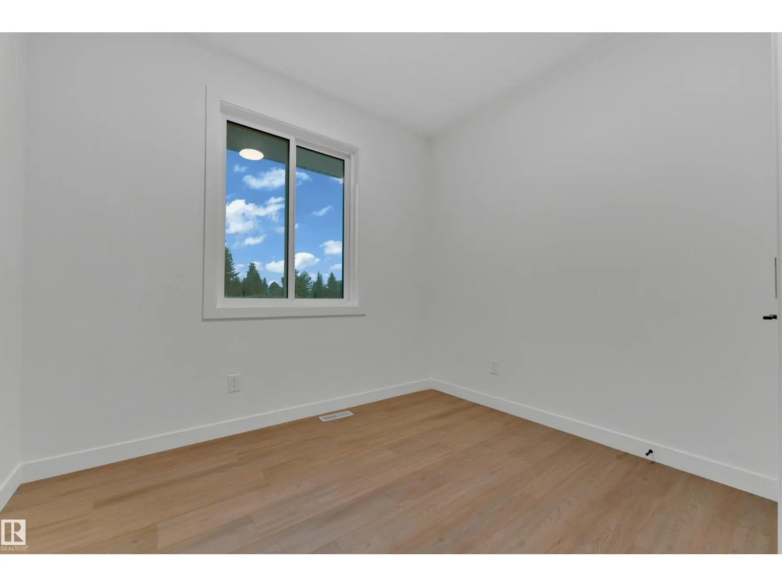 32 Grayson GR
