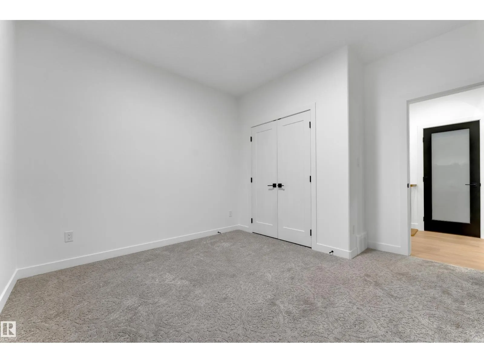 32 Grayson GR