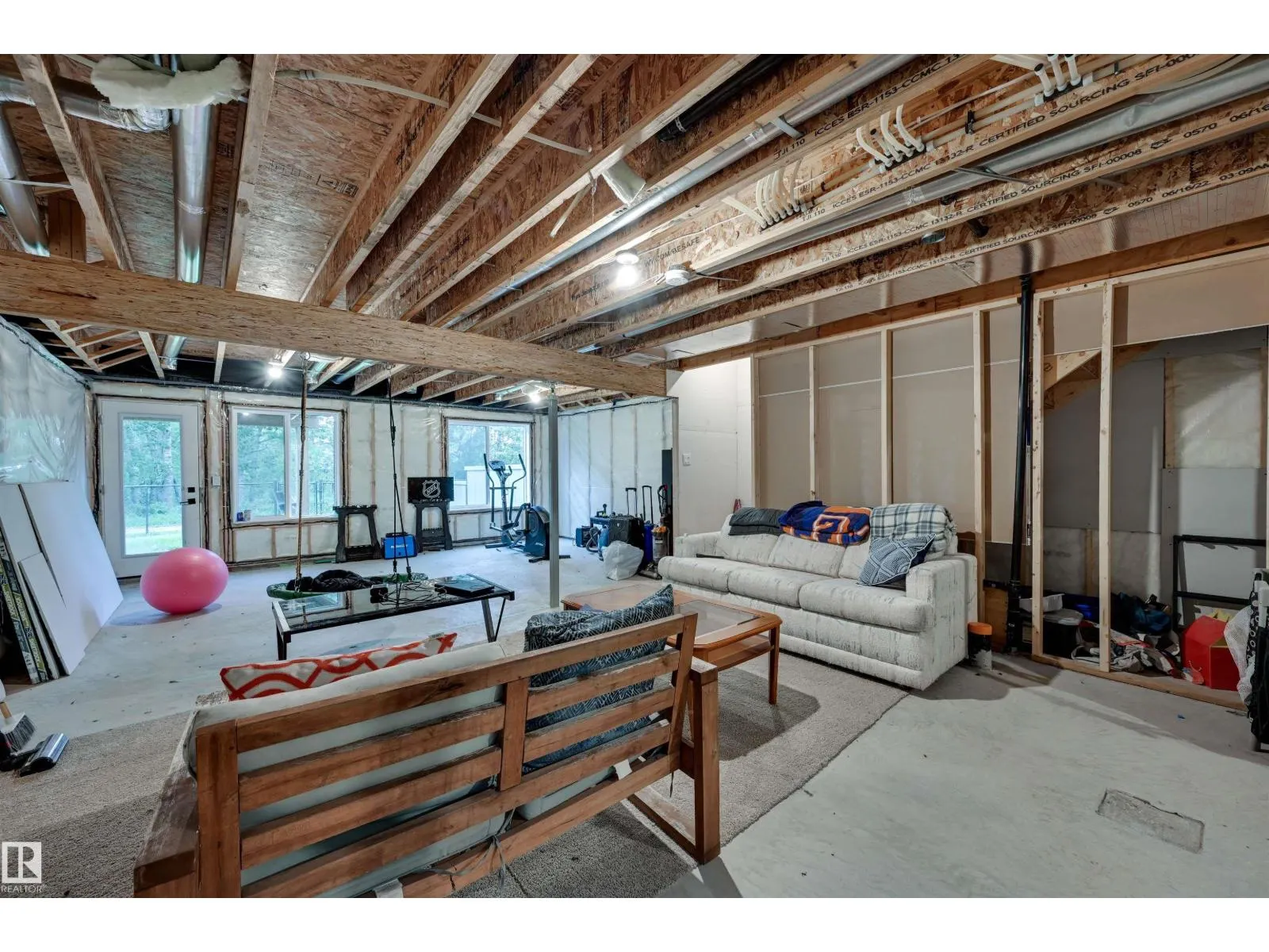 662 ASTORIA WY