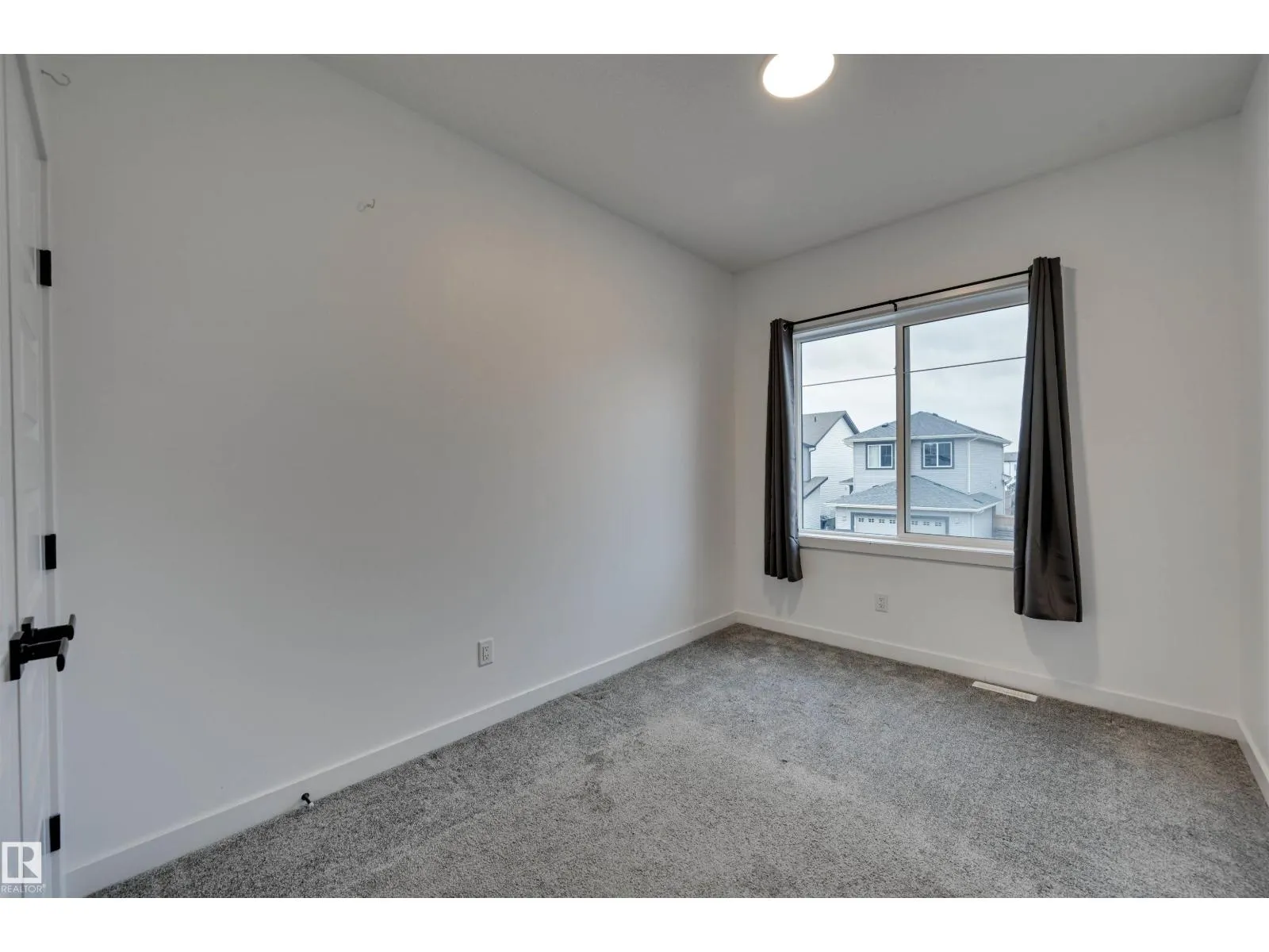 662 ASTORIA WY