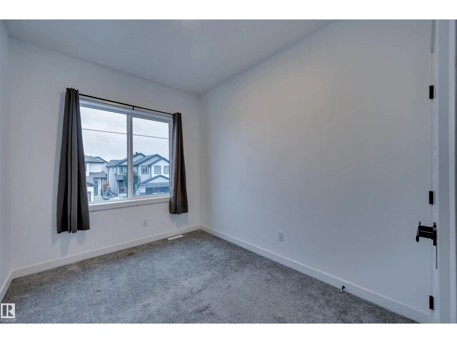 662 ASTORIA WY