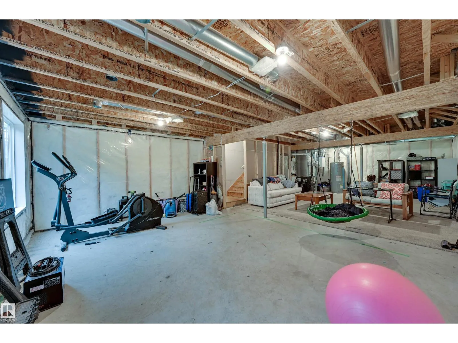 662 ASTORIA WY