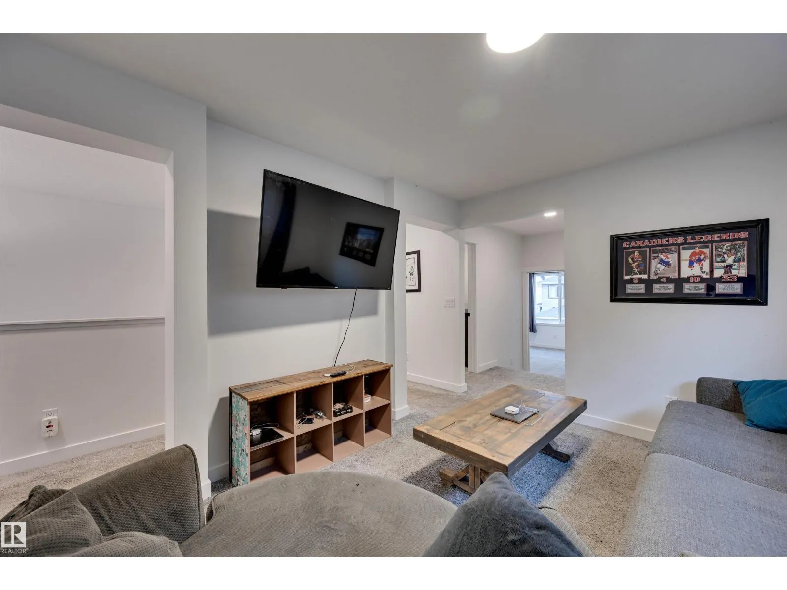 662 ASTORIA WY