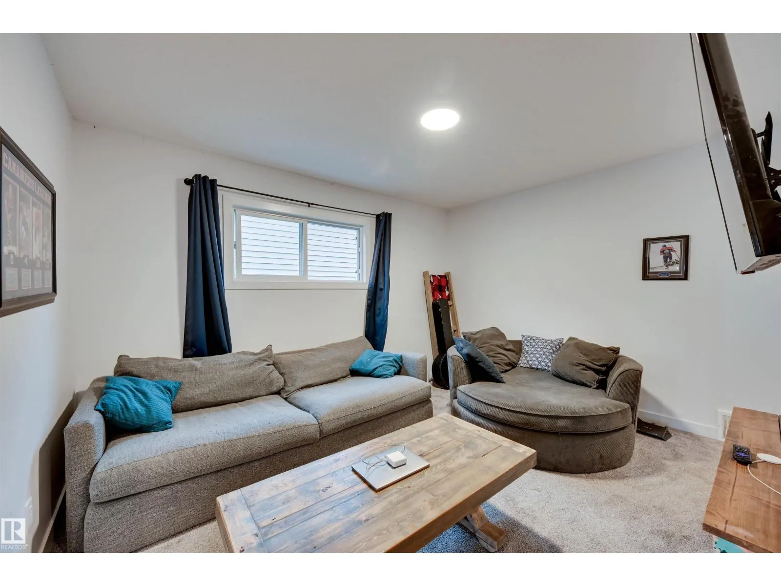 662 ASTORIA WY