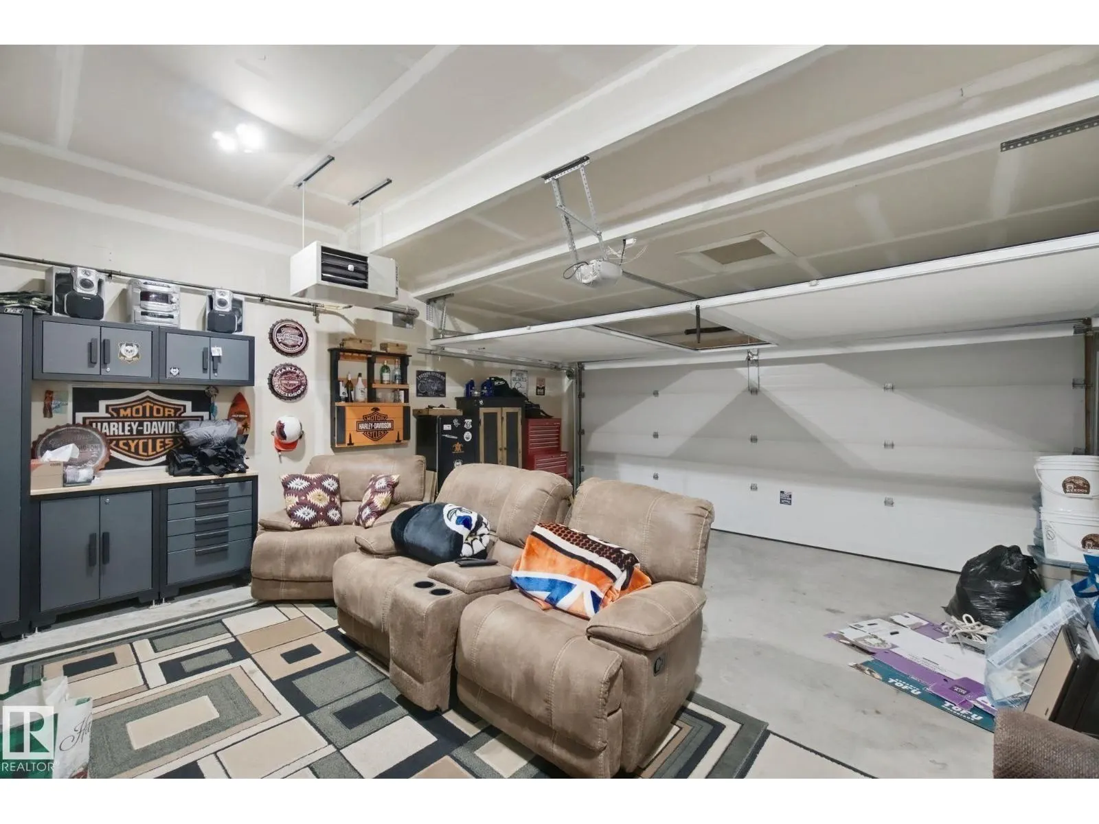 130 CATALINA CO
