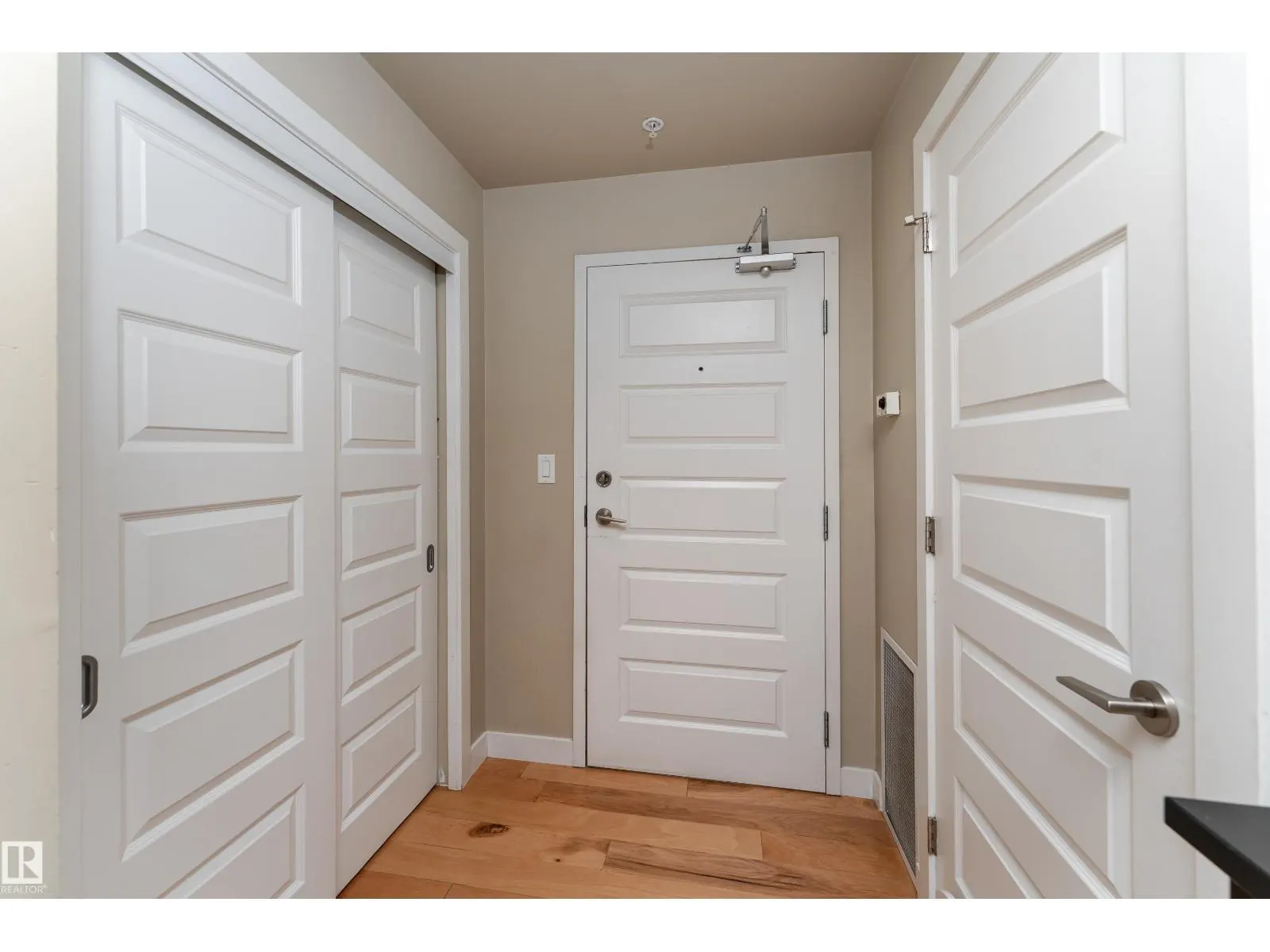 #204 9908 84 AV NW