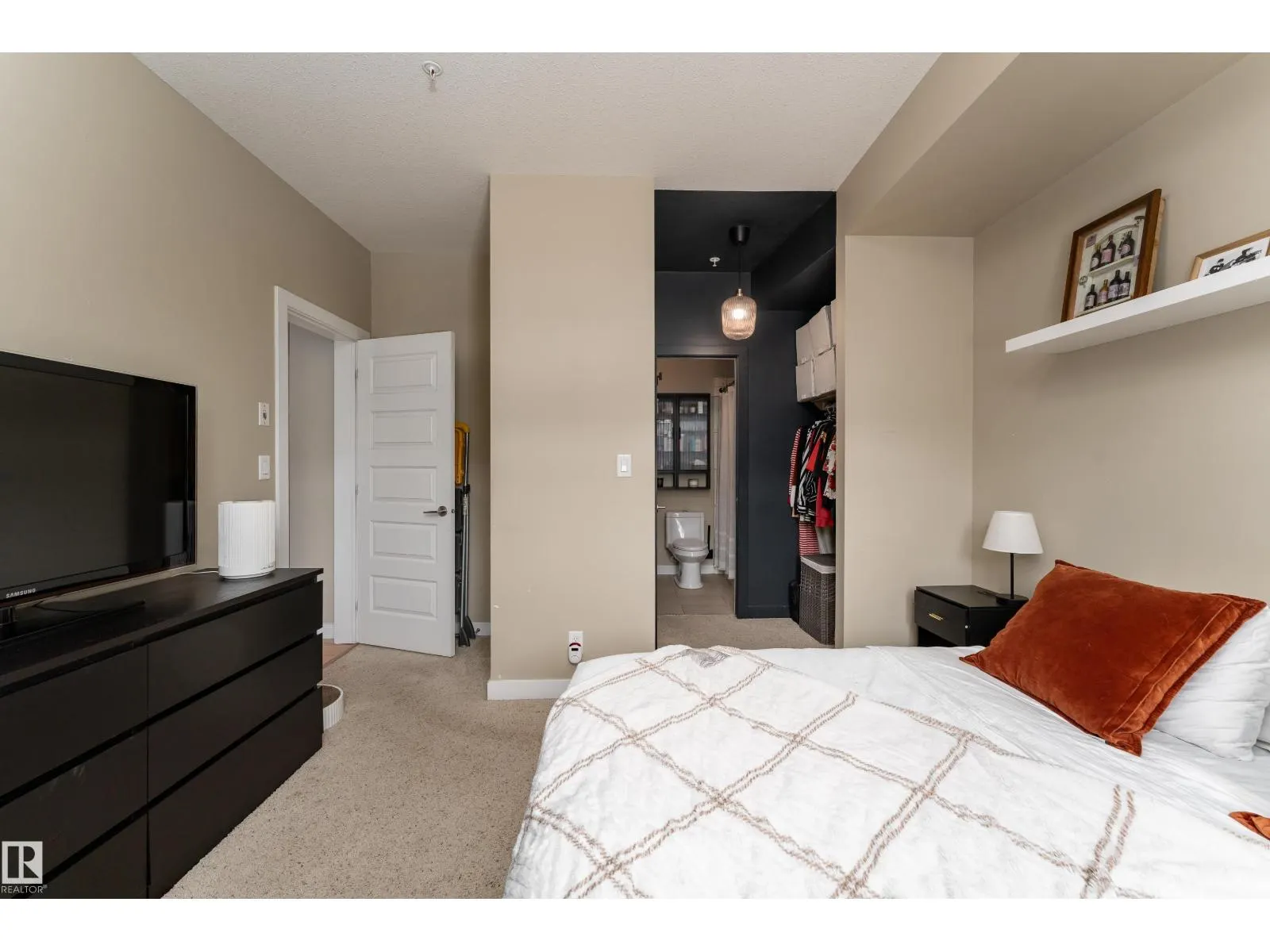 #204 9908 84 AV NW