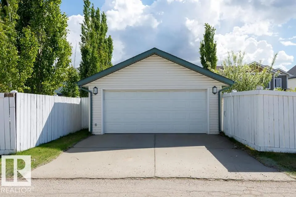 1750 Tomlinson CM NW