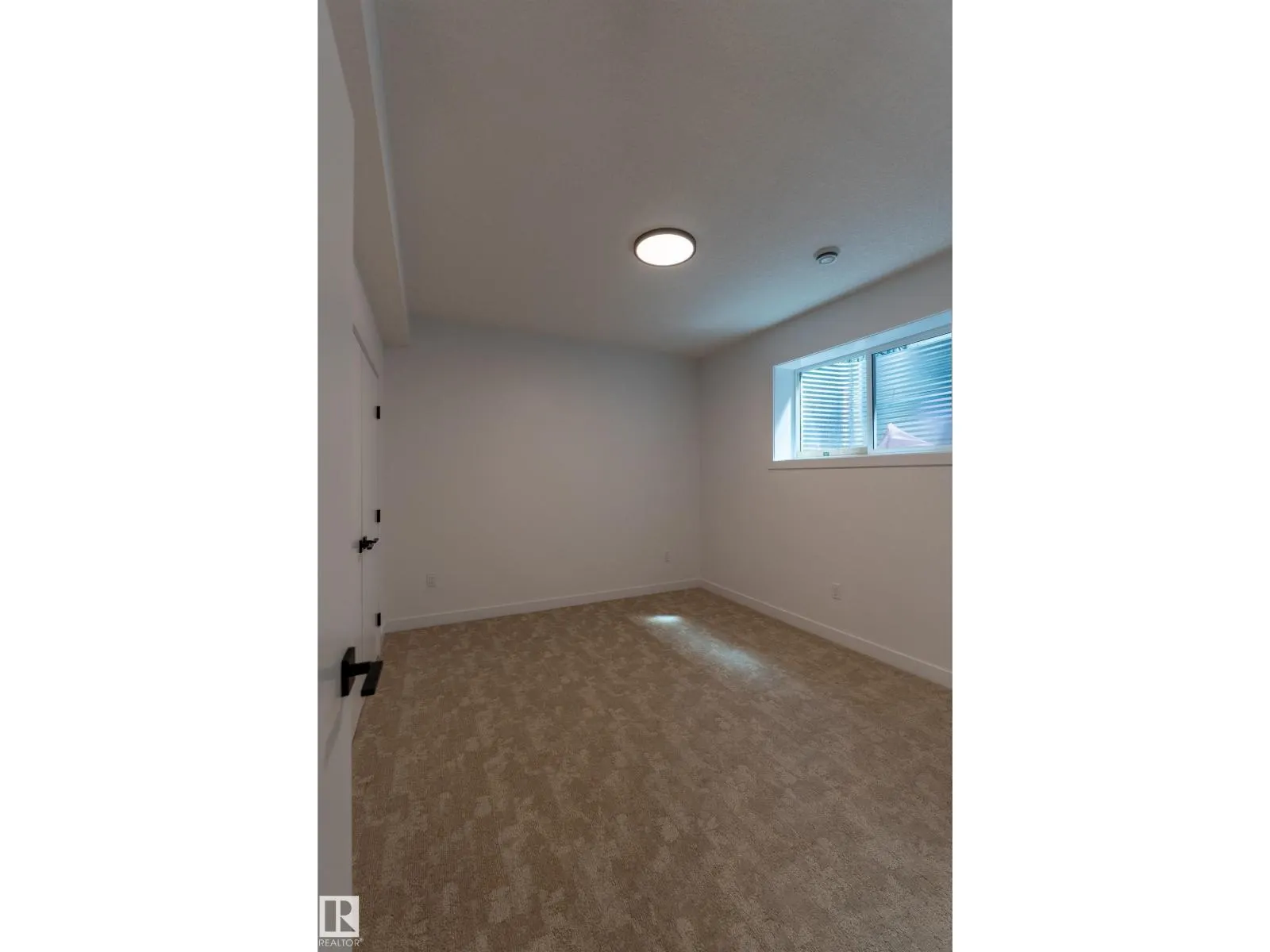 11121 51 ST NW