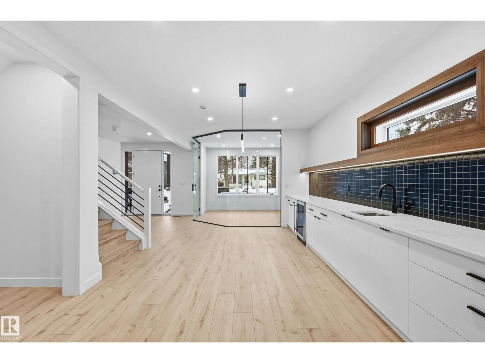 11121 51 ST NW