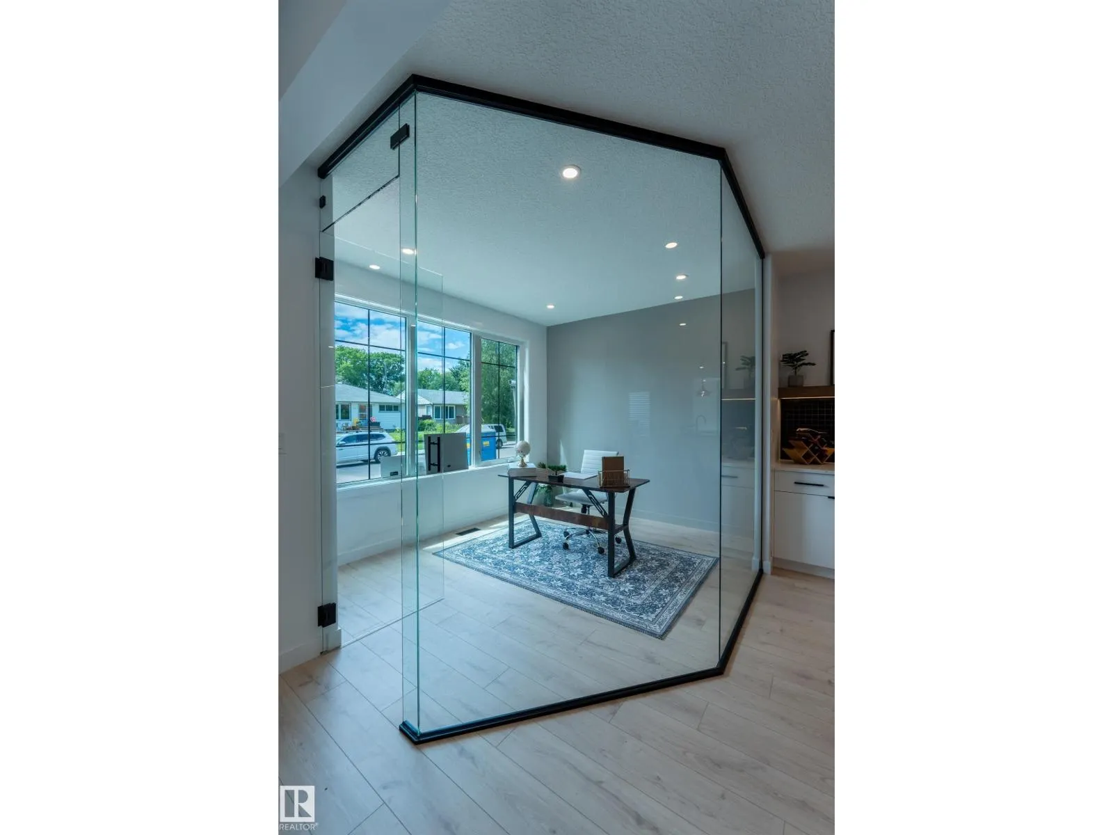 11121 51 ST NW