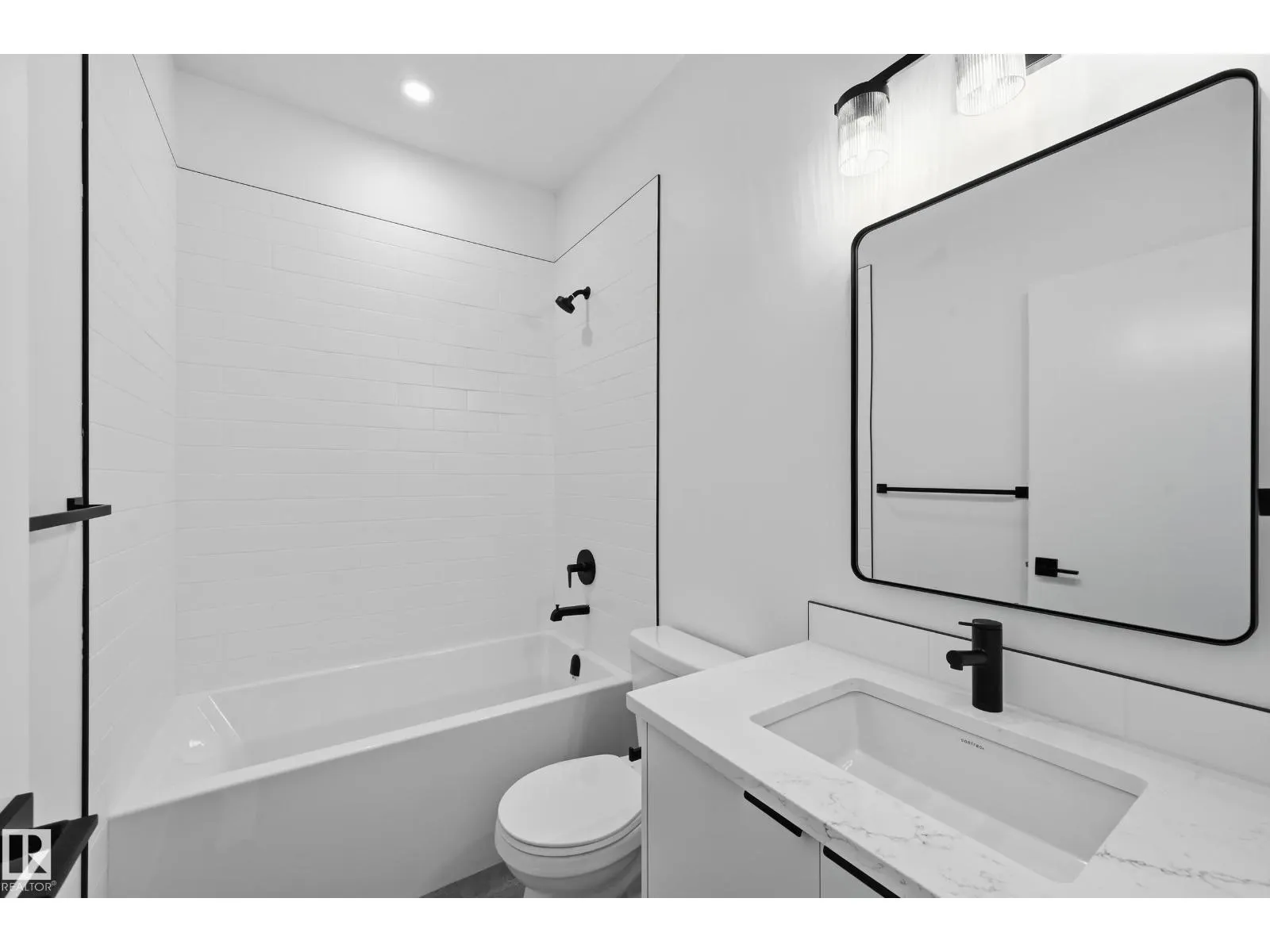 11121 51 ST NW