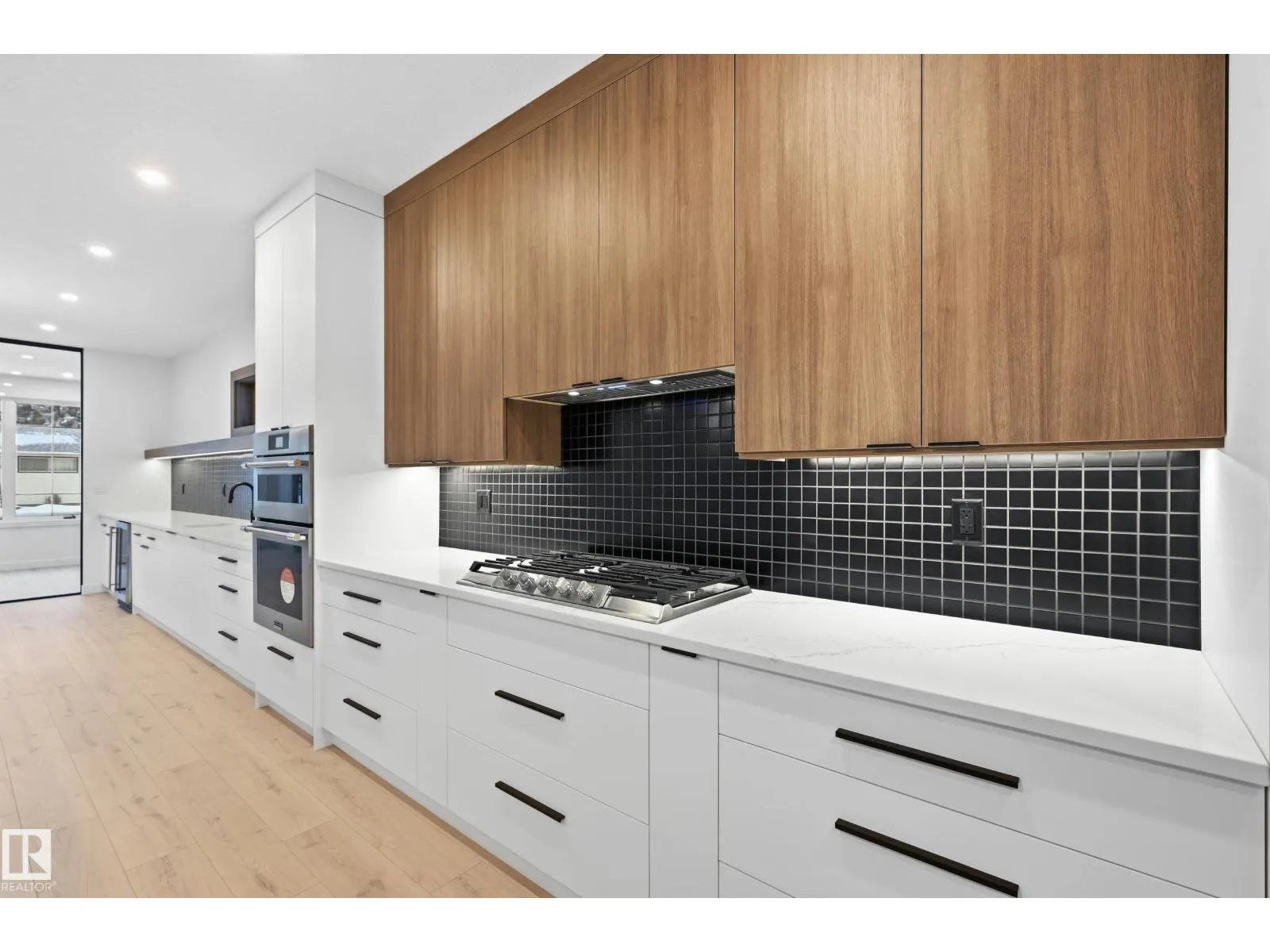 11121 51 ST NW