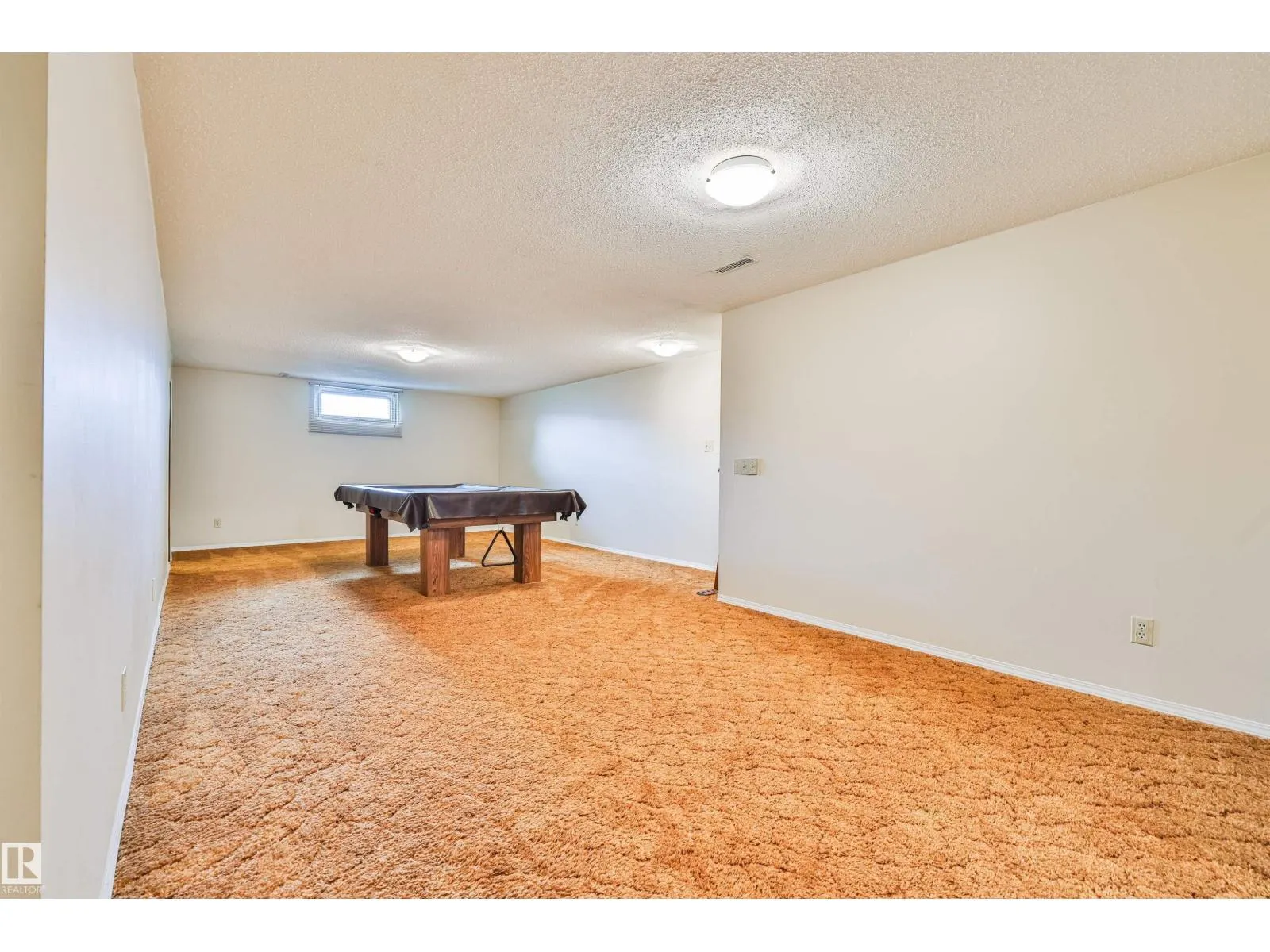 9 HAWKINS CR