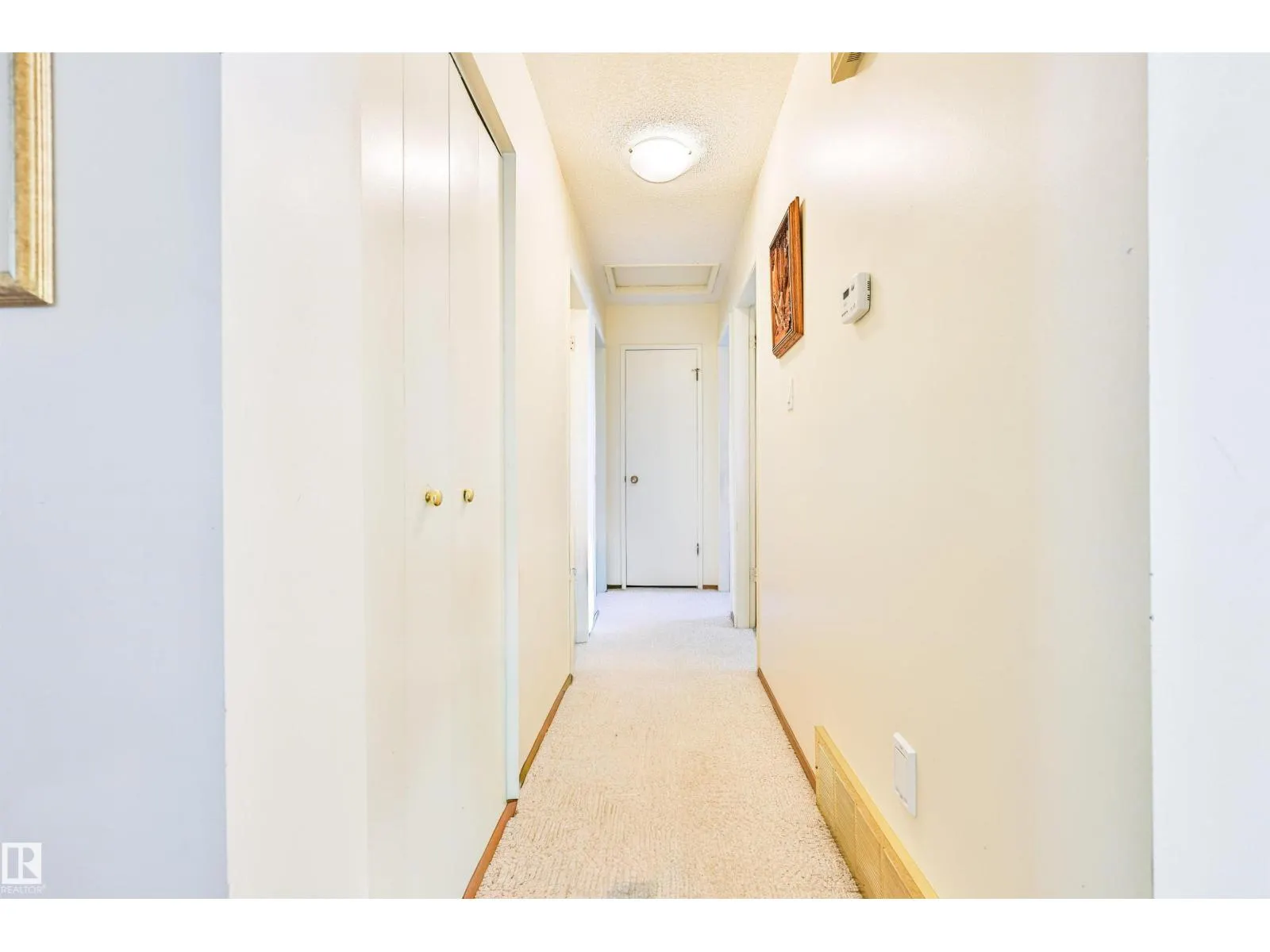 9 HAWKINS CR