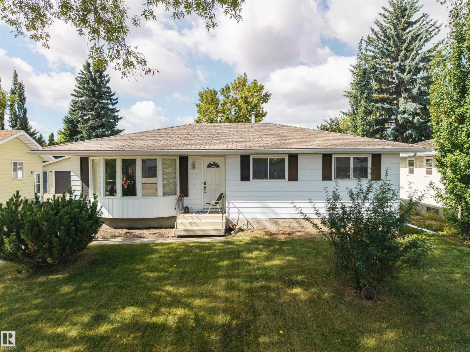 9 HAWKINS CR
