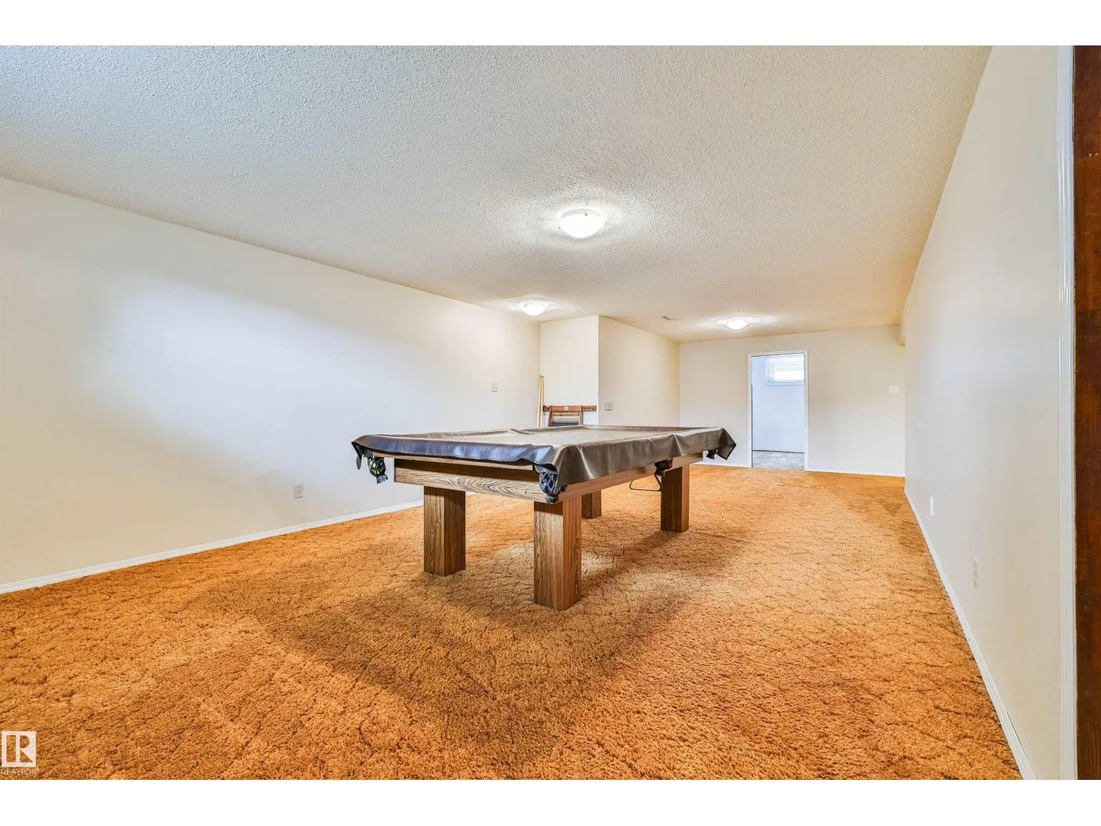 9 HAWKINS CR