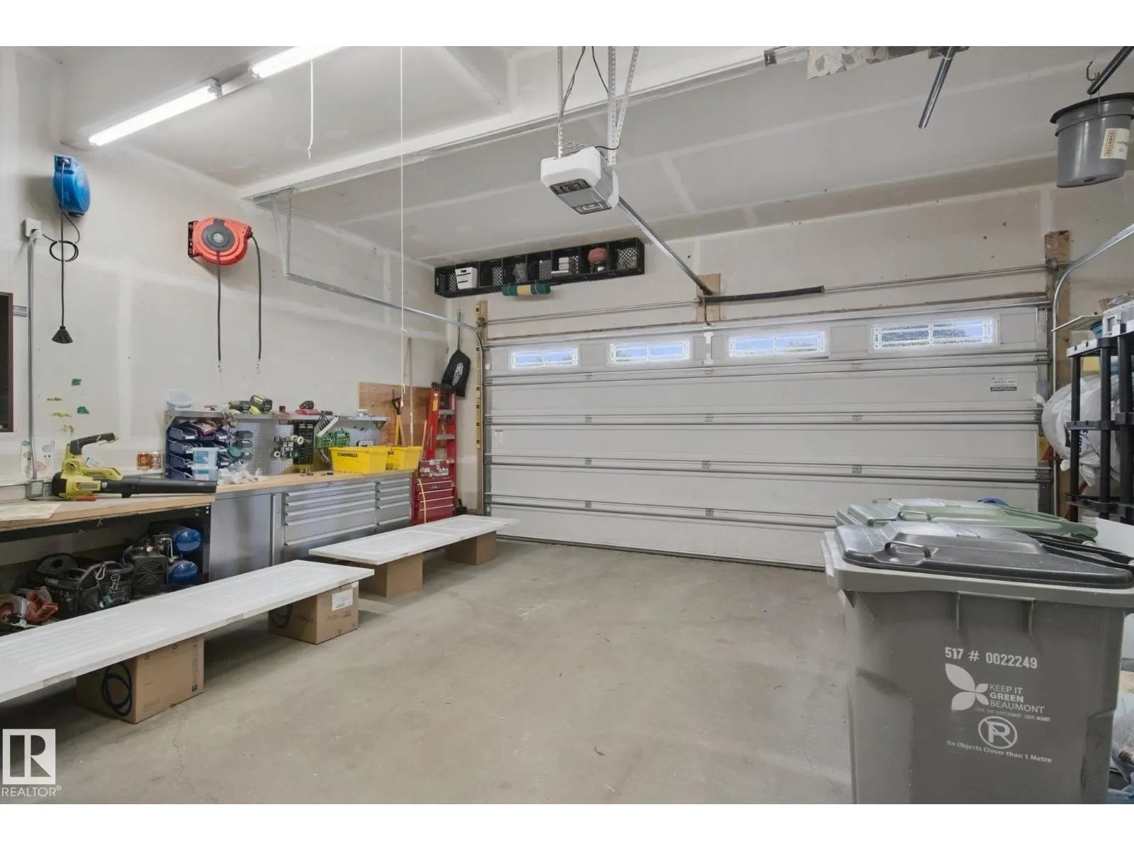 129 RIDEAU CR