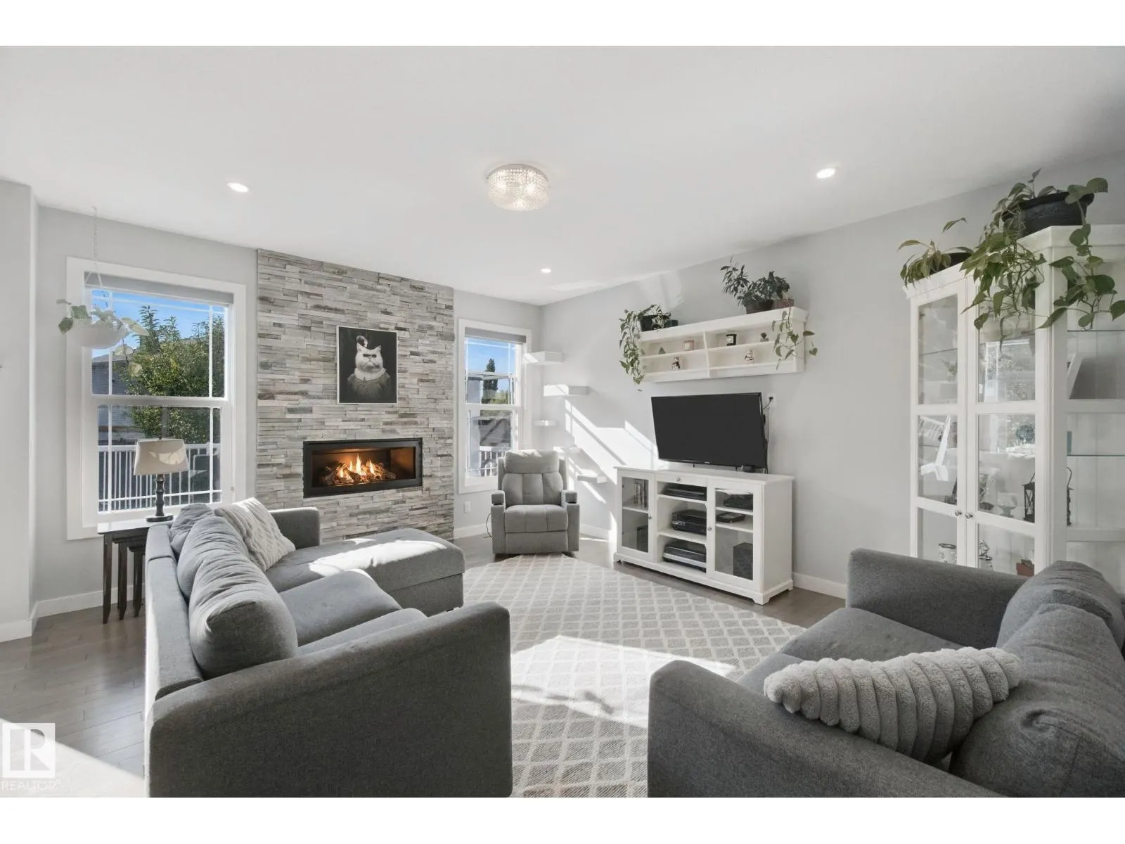 129 RIDEAU CR