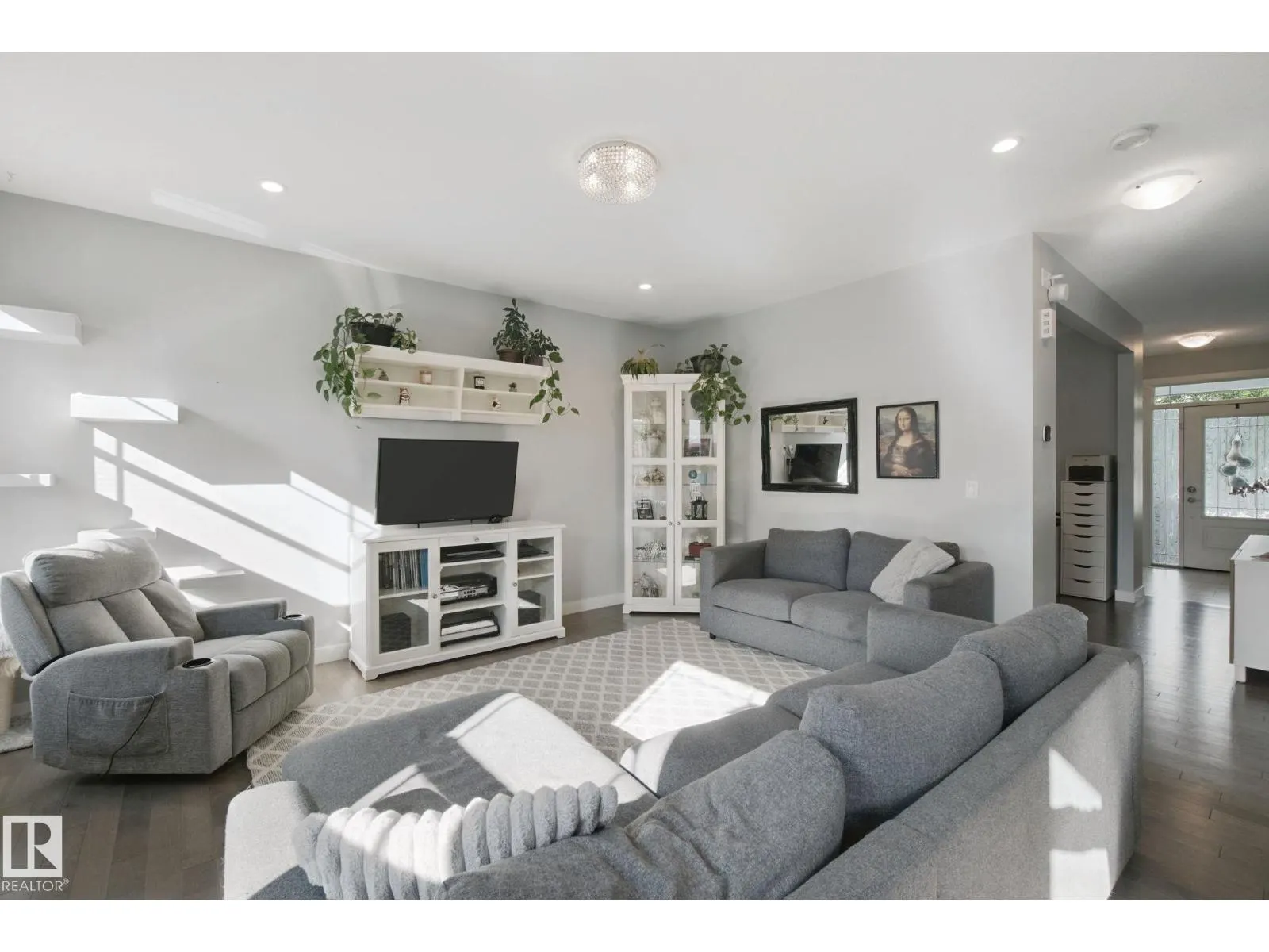 129 RIDEAU CR