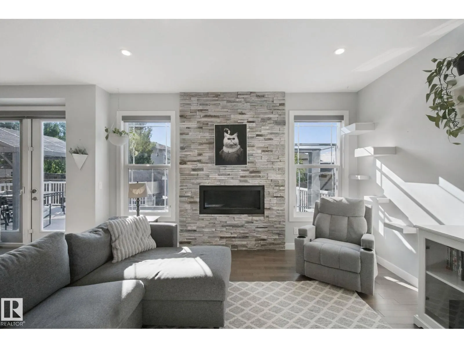 129 RIDEAU CR