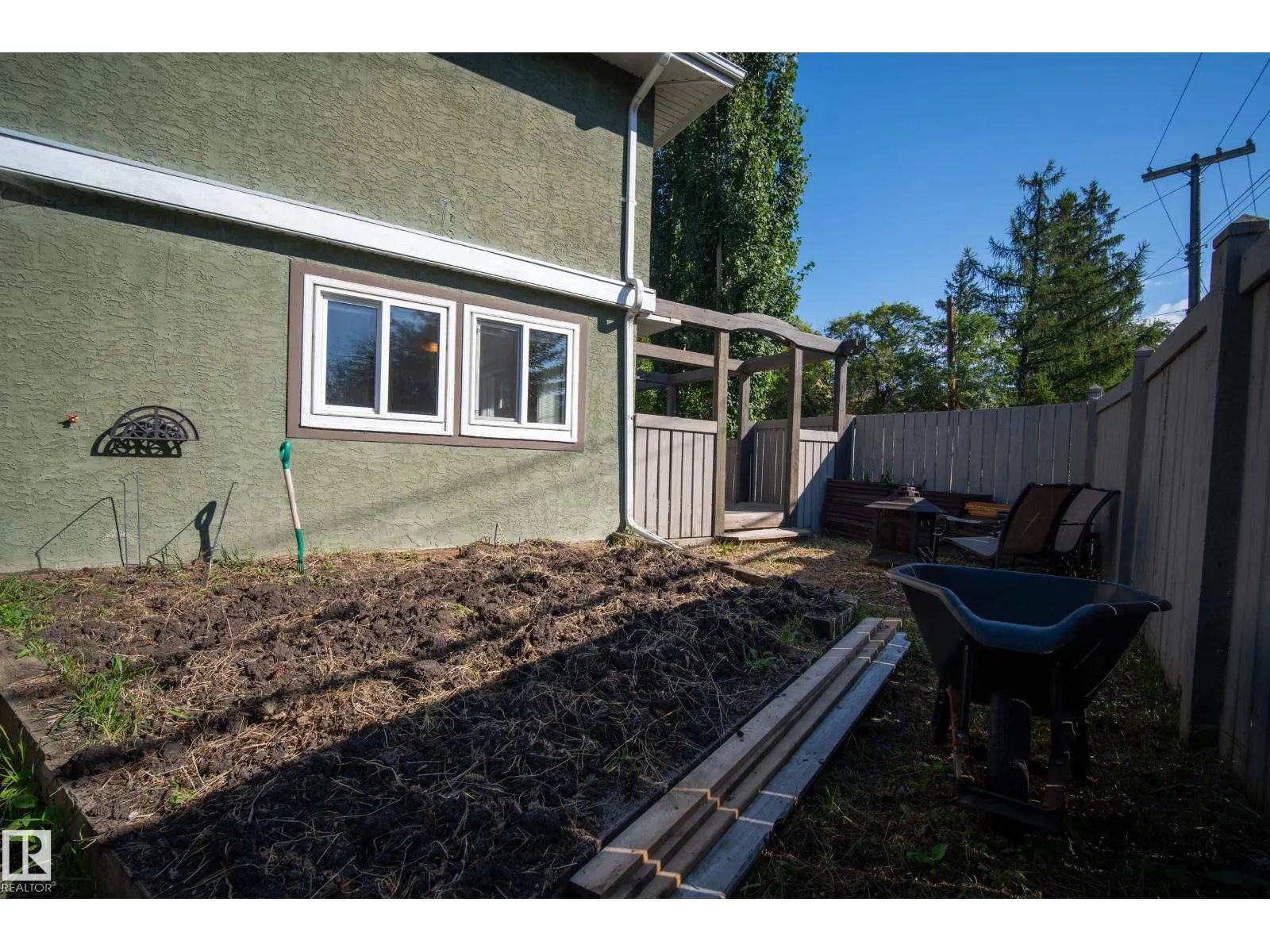 11603 72 AV NW