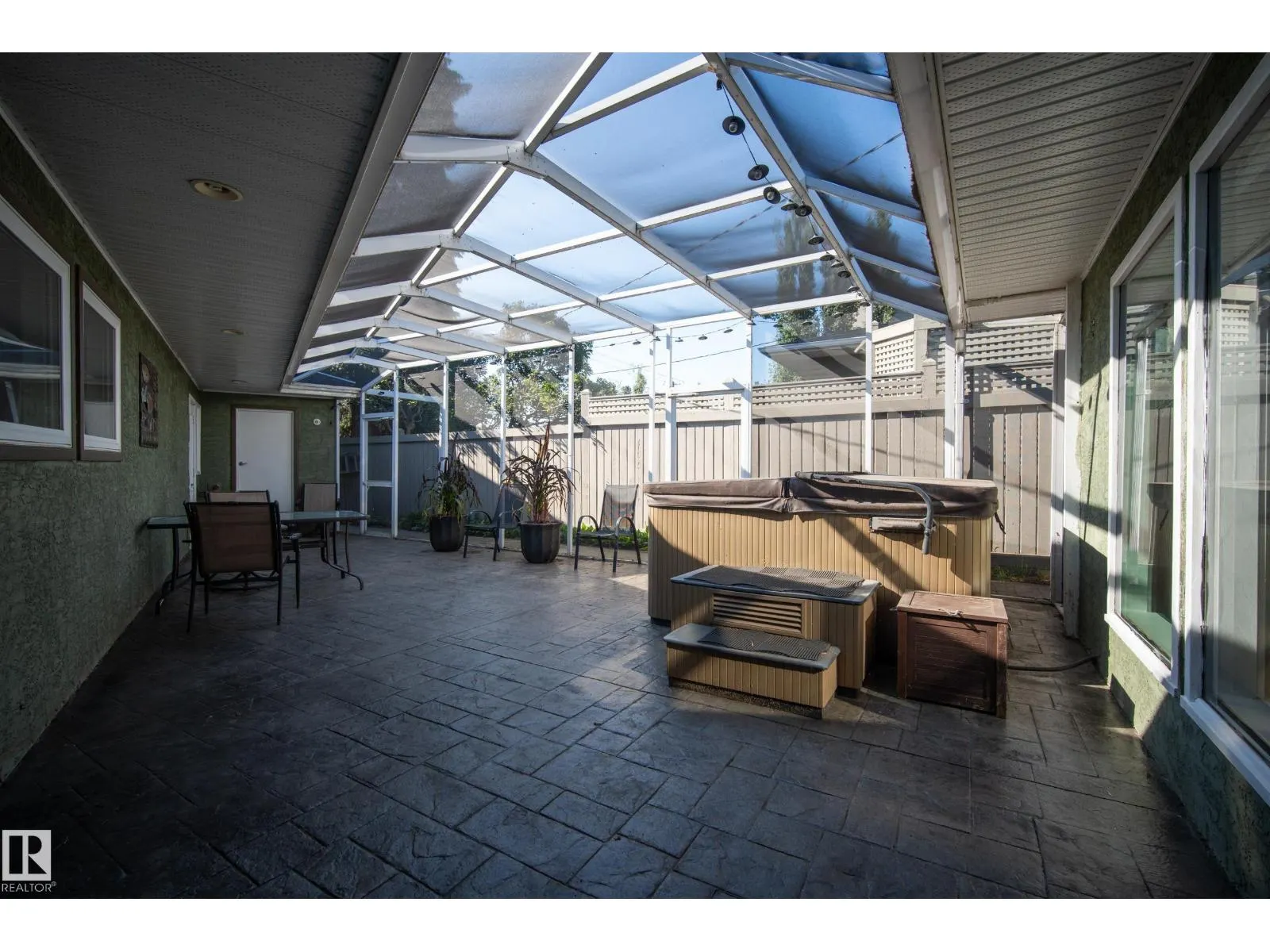 11603 72 AV NW