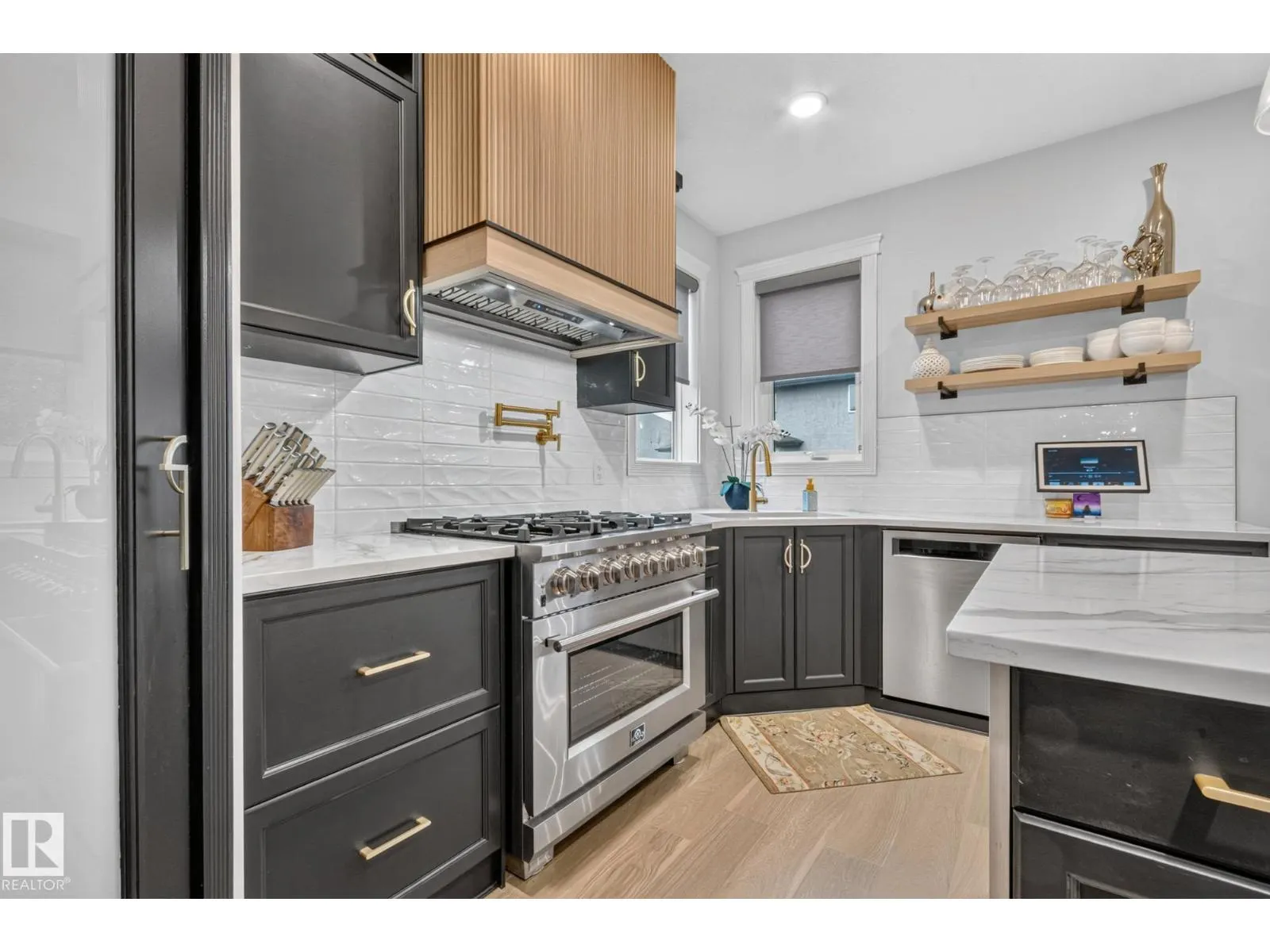3102 Montrose BV