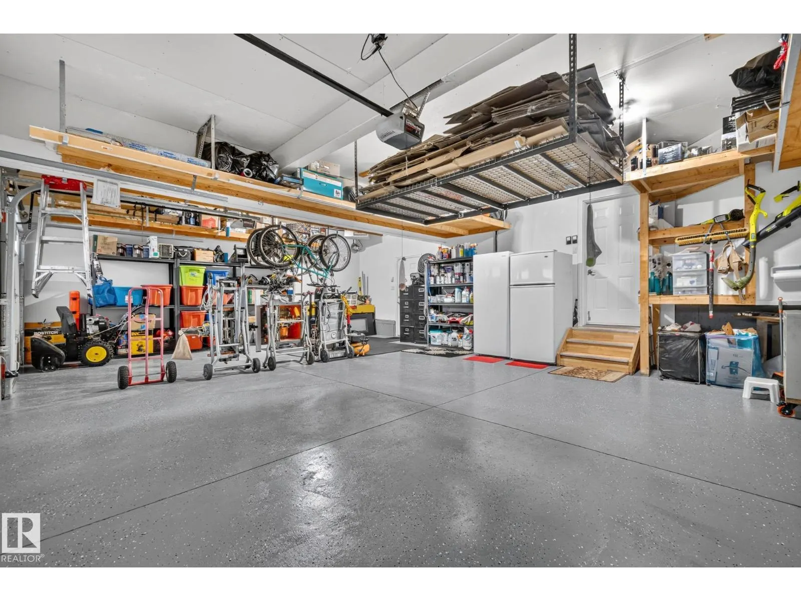 3102 Montrose BV