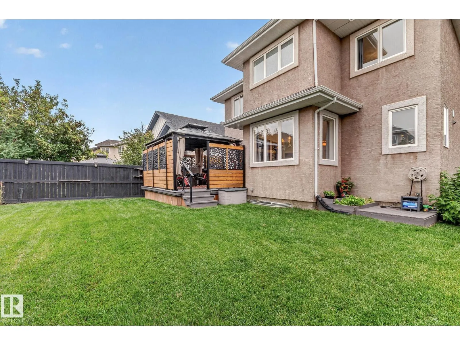 3102 Montrose BV