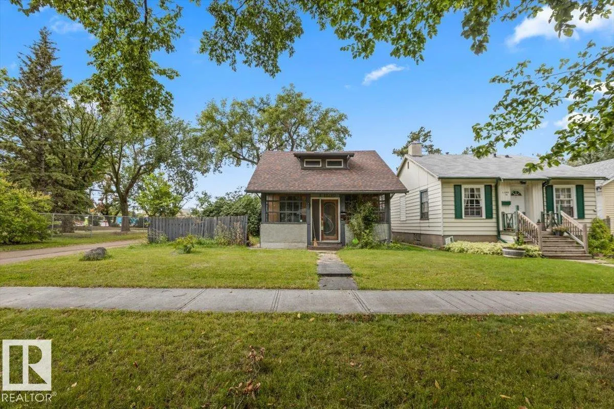 11216 70 ST NW