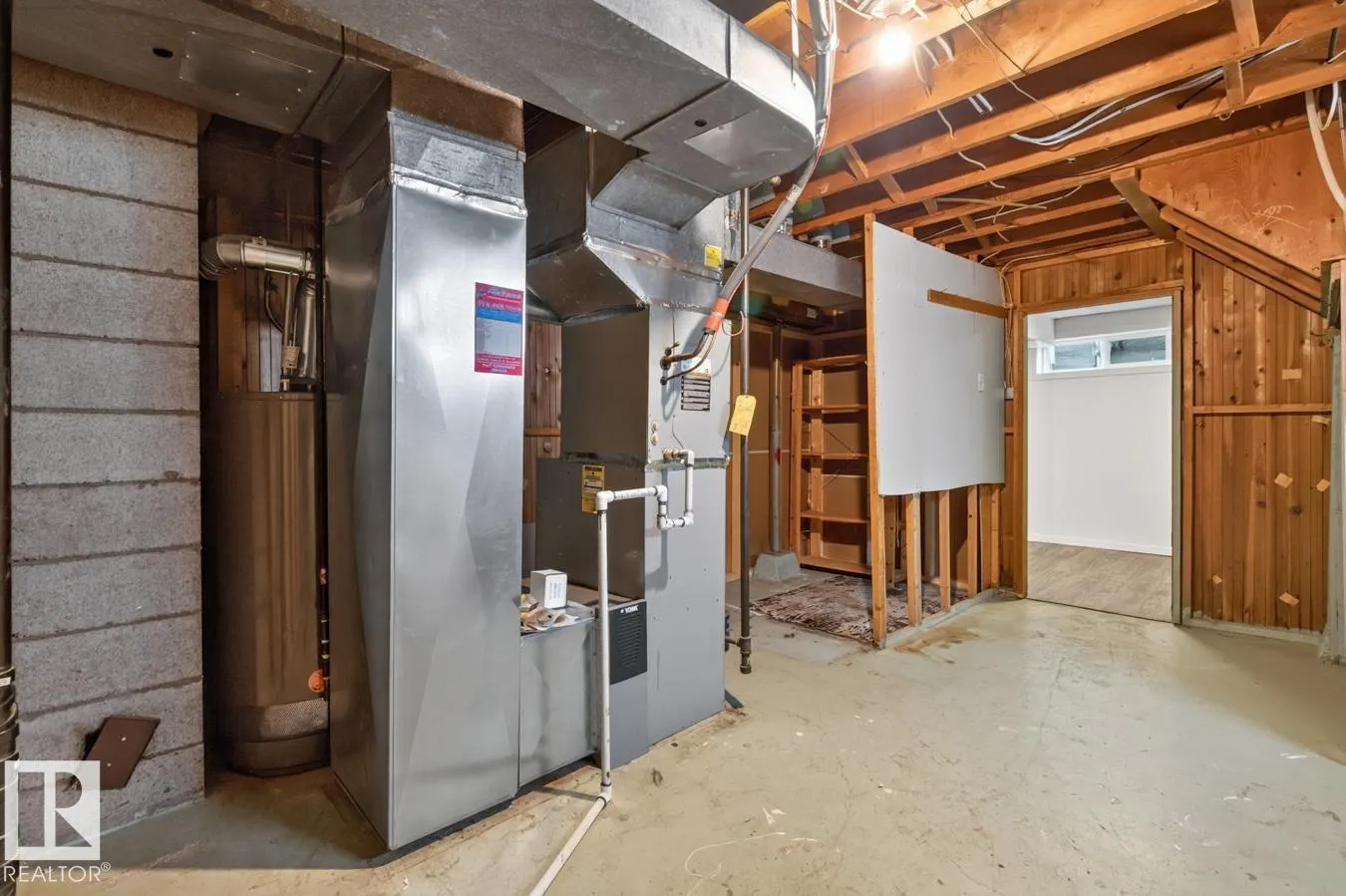 139 JUNIPER AV