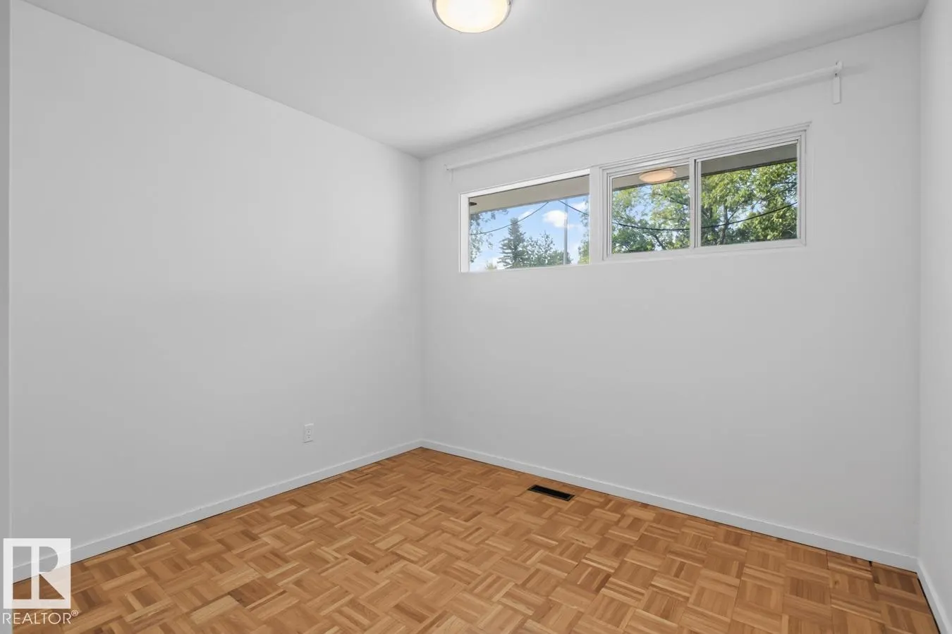 139 JUNIPER AV