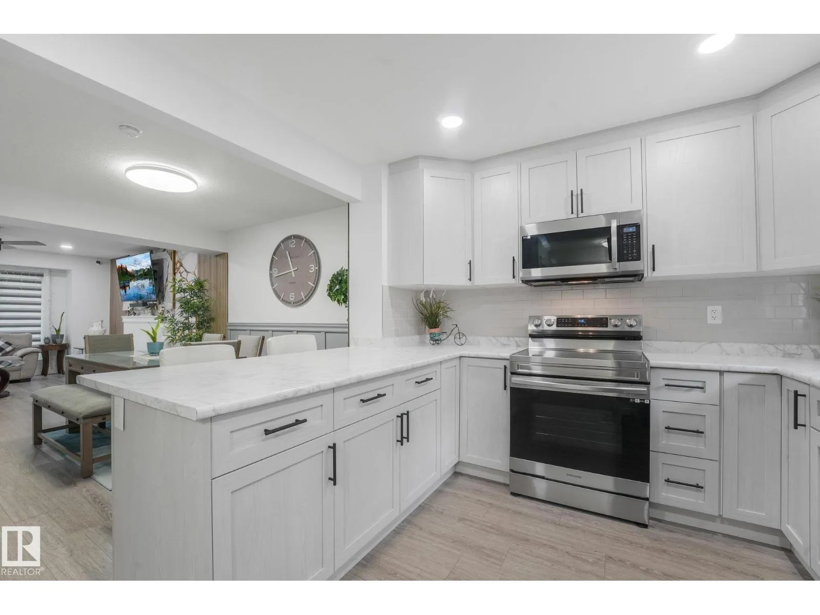 12843 67 ST NW