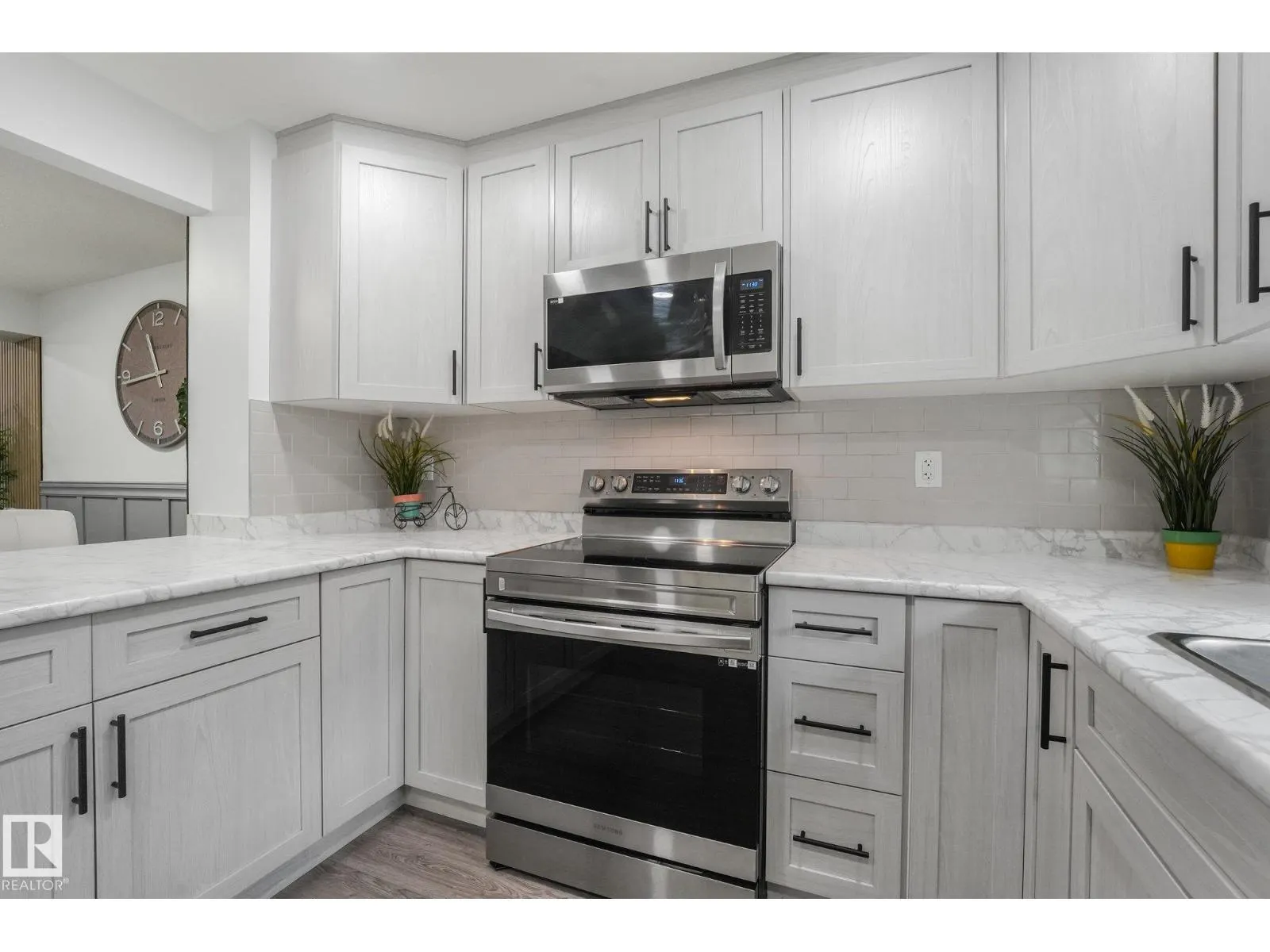 12843 67 ST NW